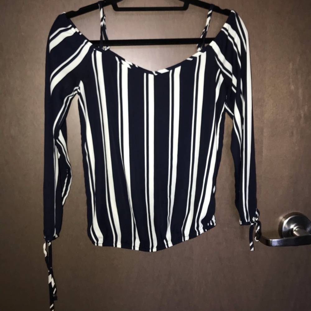 Off the shoulder long sleeve